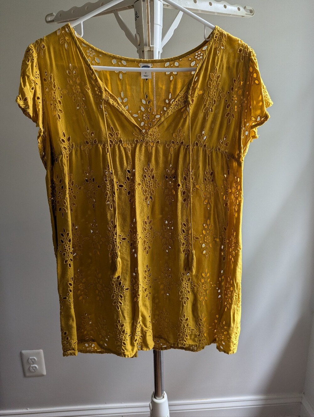 Old Navy Mustard Yellow Eyelet Embroidered Peasant Blouse Tassel Tie